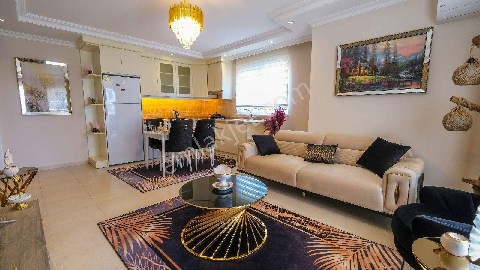 Alanya Mahmutlar’da Lüks Mobilyalı 2+1 – Full Aktiviteli Daire