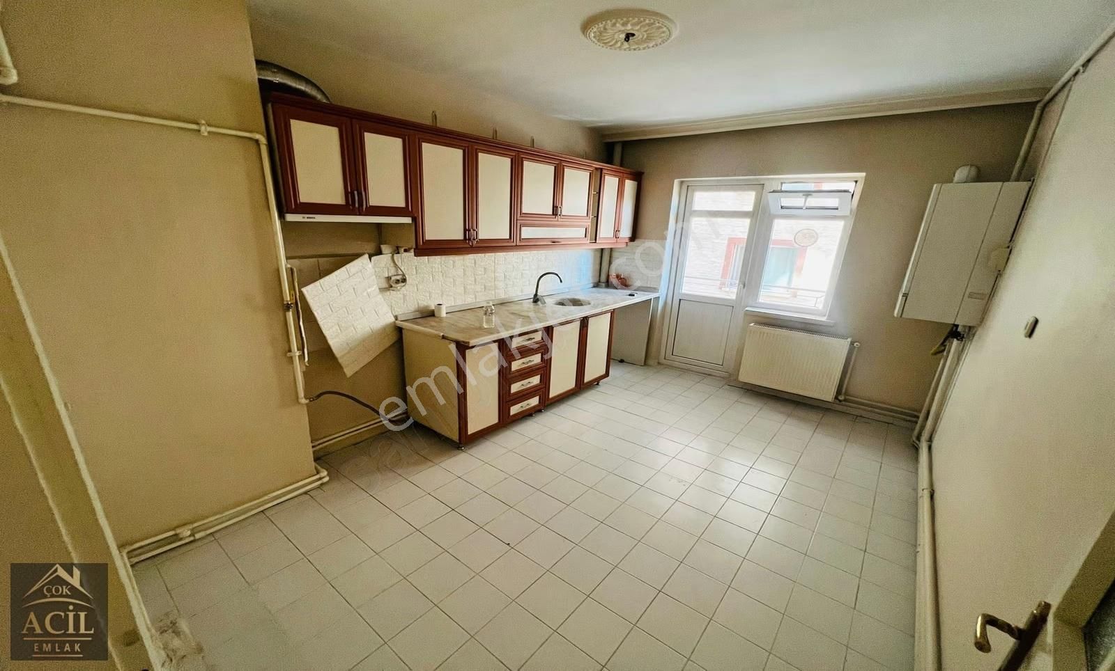 Çok Acil'den Özgürlük Cd Kat Konumunda 3+1 Kiralık Daire!