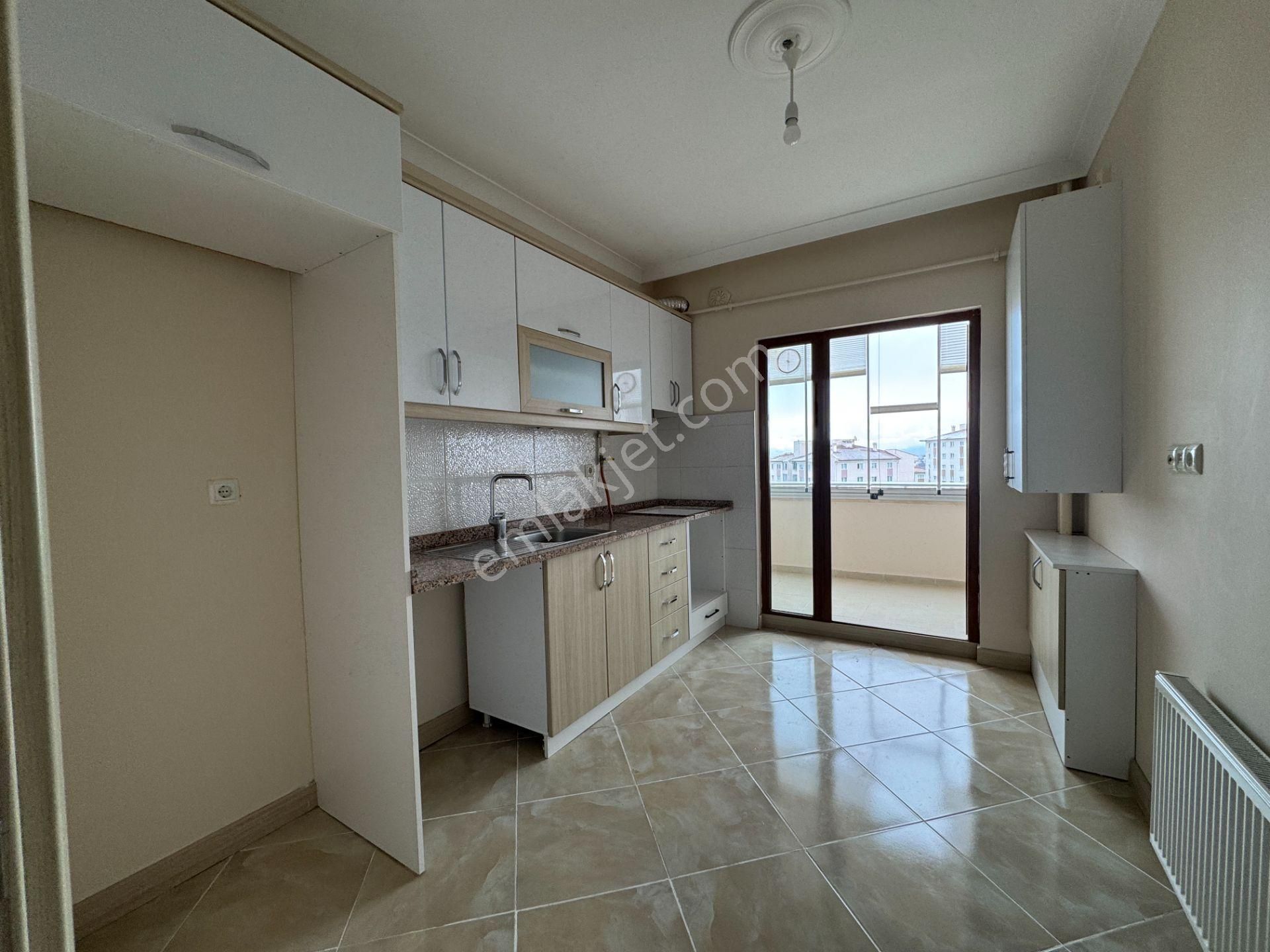 Trabzon Pelitli Mahallesi Yeni Toki Masrafsız Kiralık Konut - Görsel 8