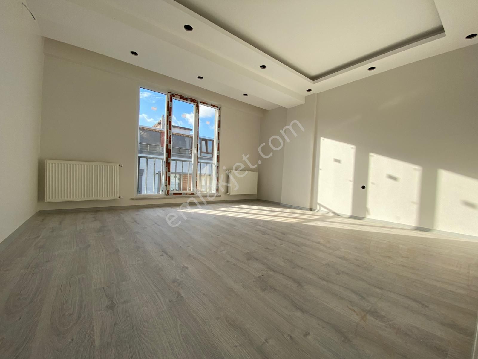 Yıldız Dan Mevlana Camisi Yakını Sıfır Kredili 2+1 Geniş Lüx Daire