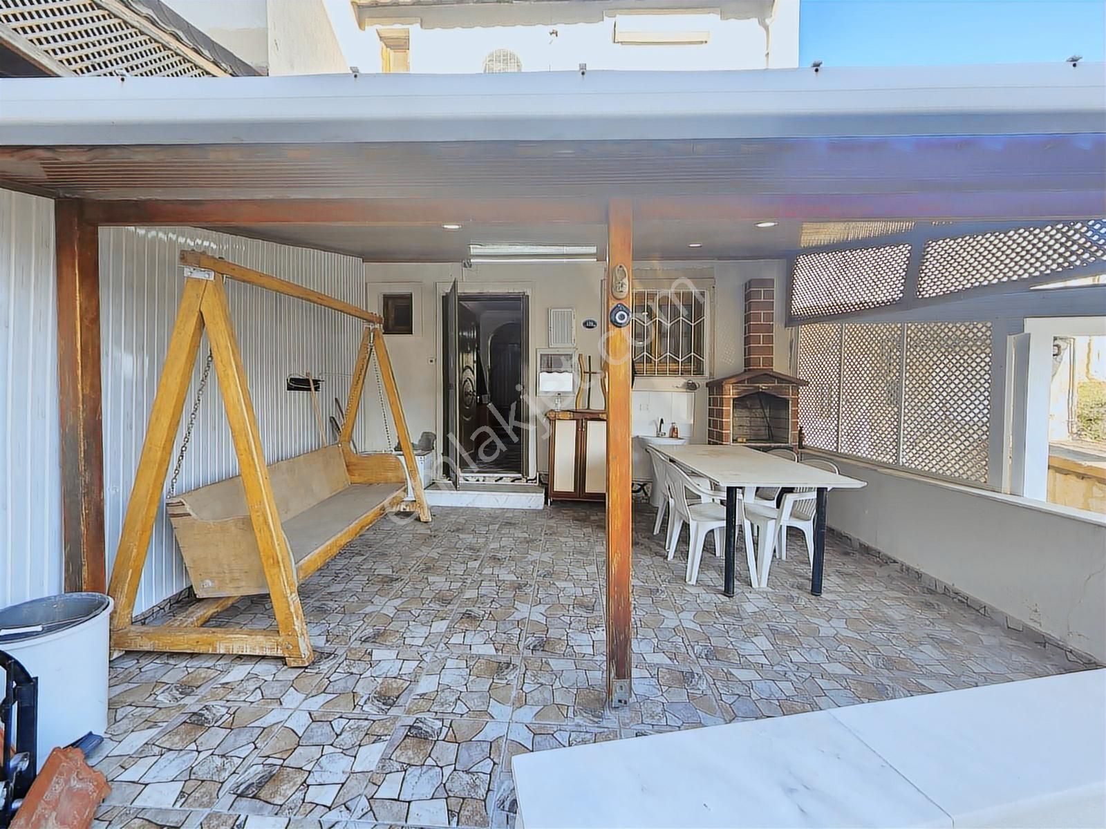 Yenifoça'da Müstakil Bahçeli Deniz Manzaralı 2+1 Dubleks - Görsel 4