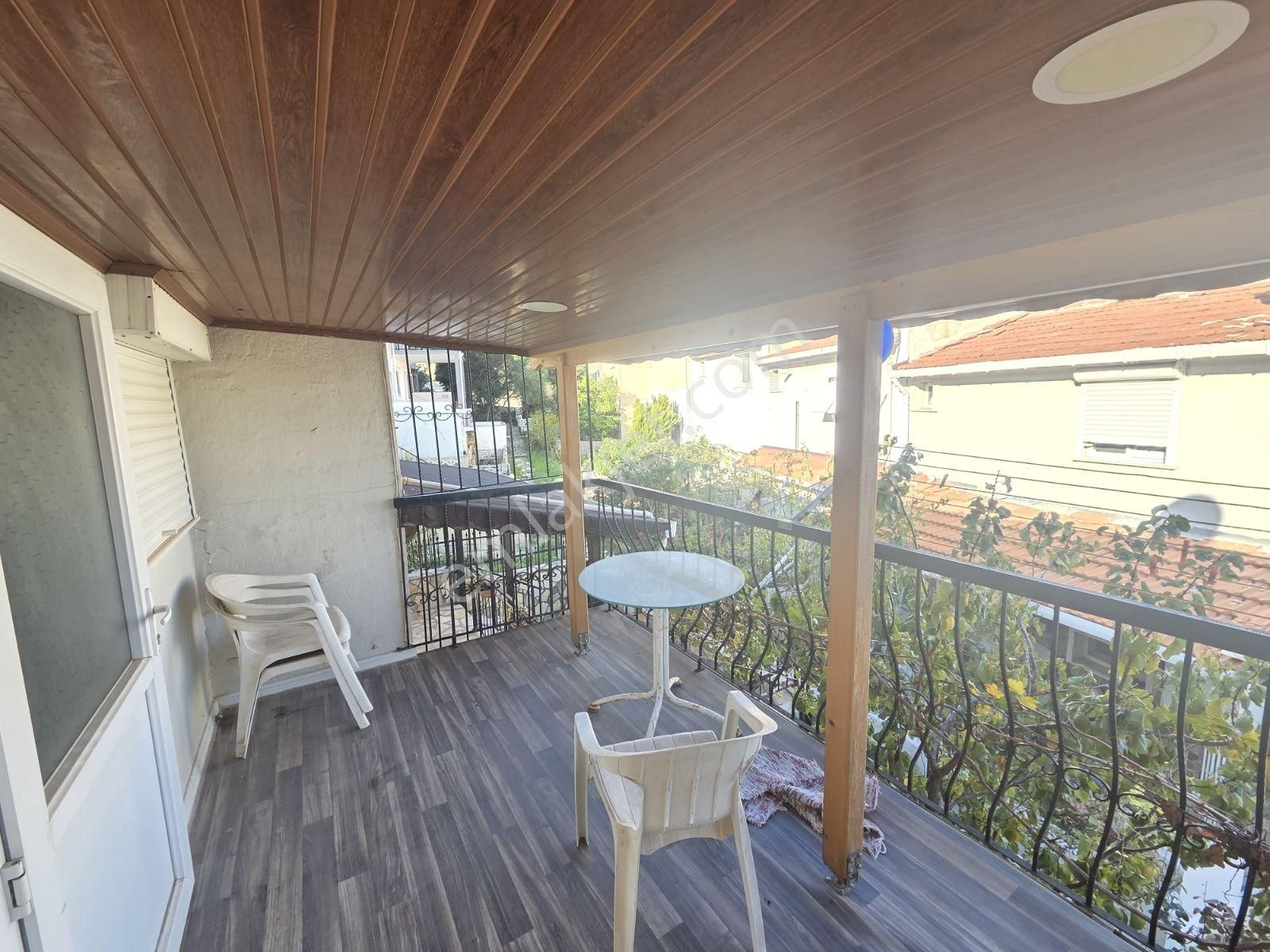 Yenifoça'da Müstakil Bahçeli Deniz Manzaralı 2+1 Dubleks - Görsel 15