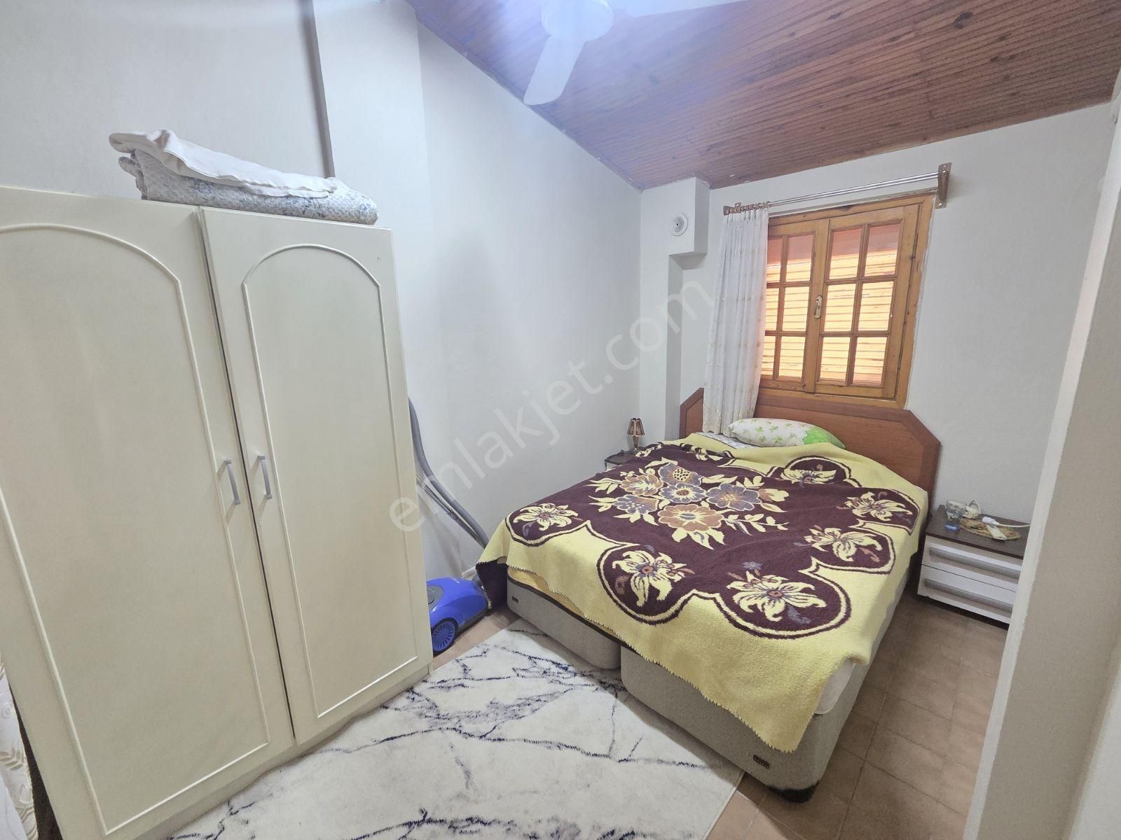 Yenifoça'da Müstakil Bahçeli Deniz Manzaralı 2+1 Dubleks - Görsel 2