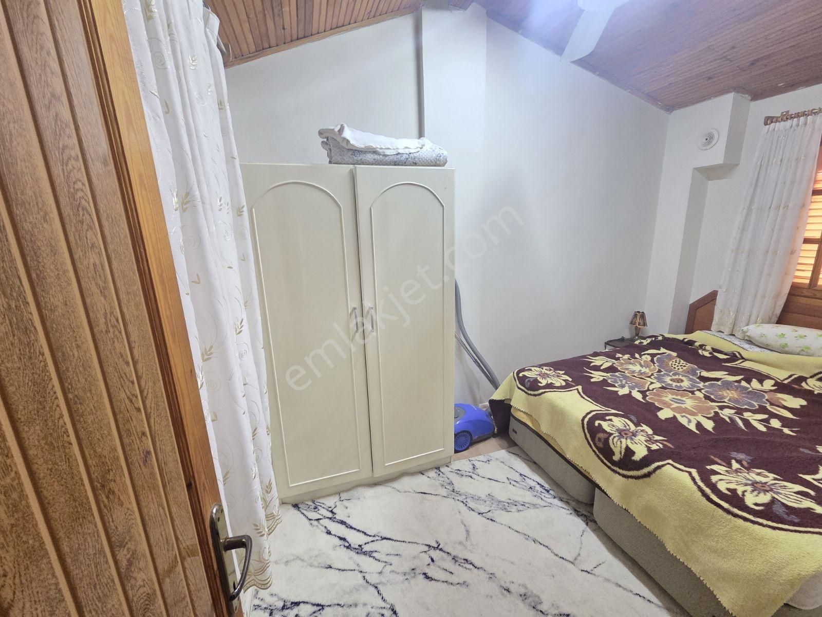 Yenifoça'da Müstakil Bahçeli Deniz Manzaralı 2+1 Dubleks - Görsel 29