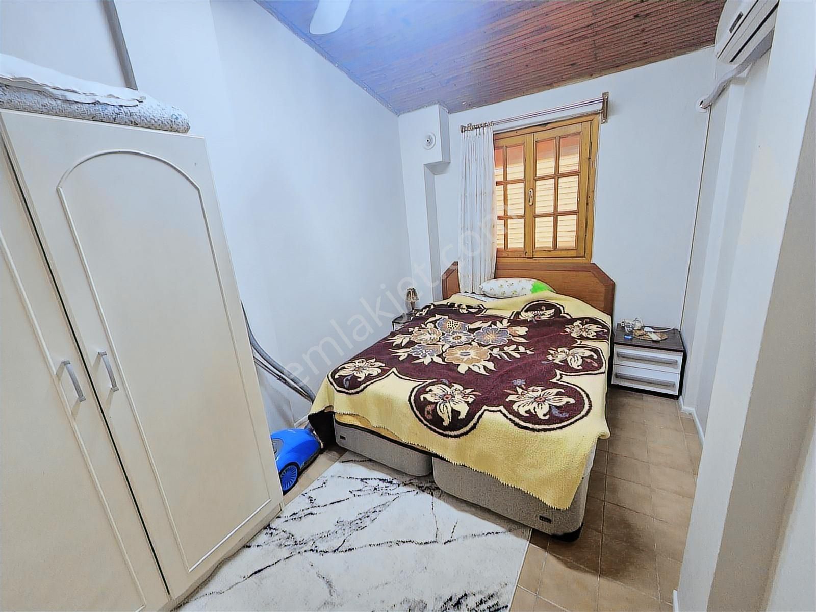 Yenifoça'da Müstakil Bahçeli Deniz Manzaralı 2+1 Dubleks - Görsel 23