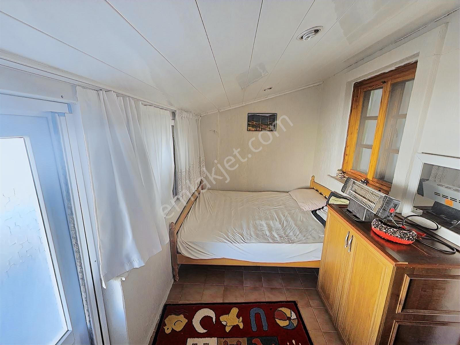 Yenifoça'da Müstakil Bahçeli Deniz Manzaralı 2+1 Dubleks - Görsel 34