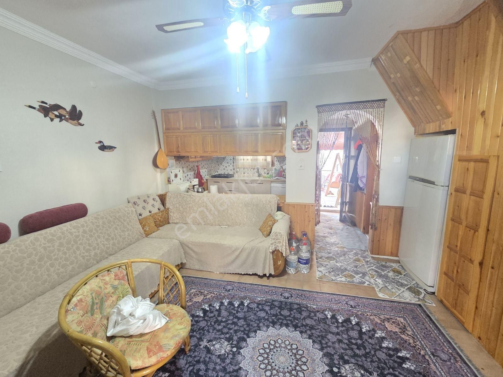 Yenifoça'da Müstakil Bahçeli Deniz Manzaralı 2+1 Dubleks - Görsel 21