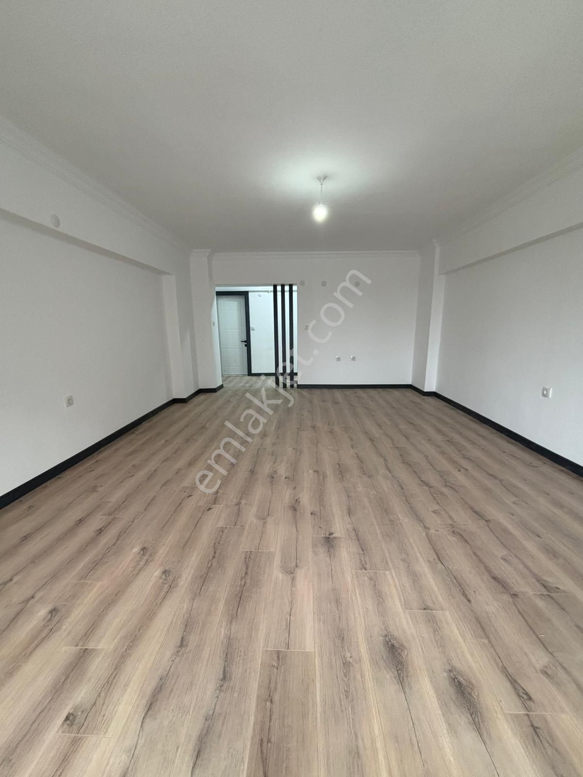 Bademlik'te Cadde Üzeri Yapılı 3+1 Daire! - Görsel 16