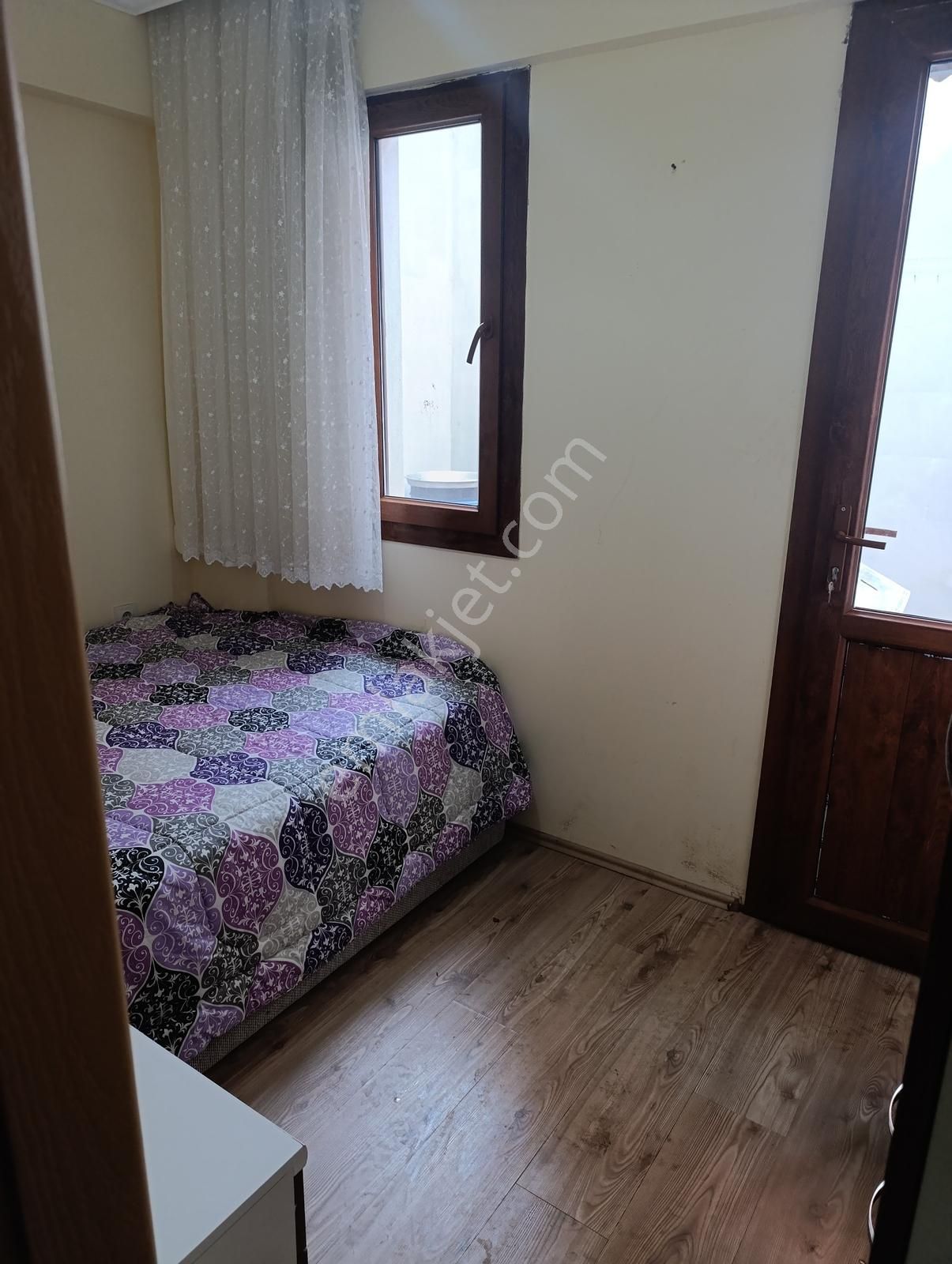 Yenifoça'da Çok İyi Konumda Satılık Eşyalı Dubleks Taş Mesken - Görsel 15