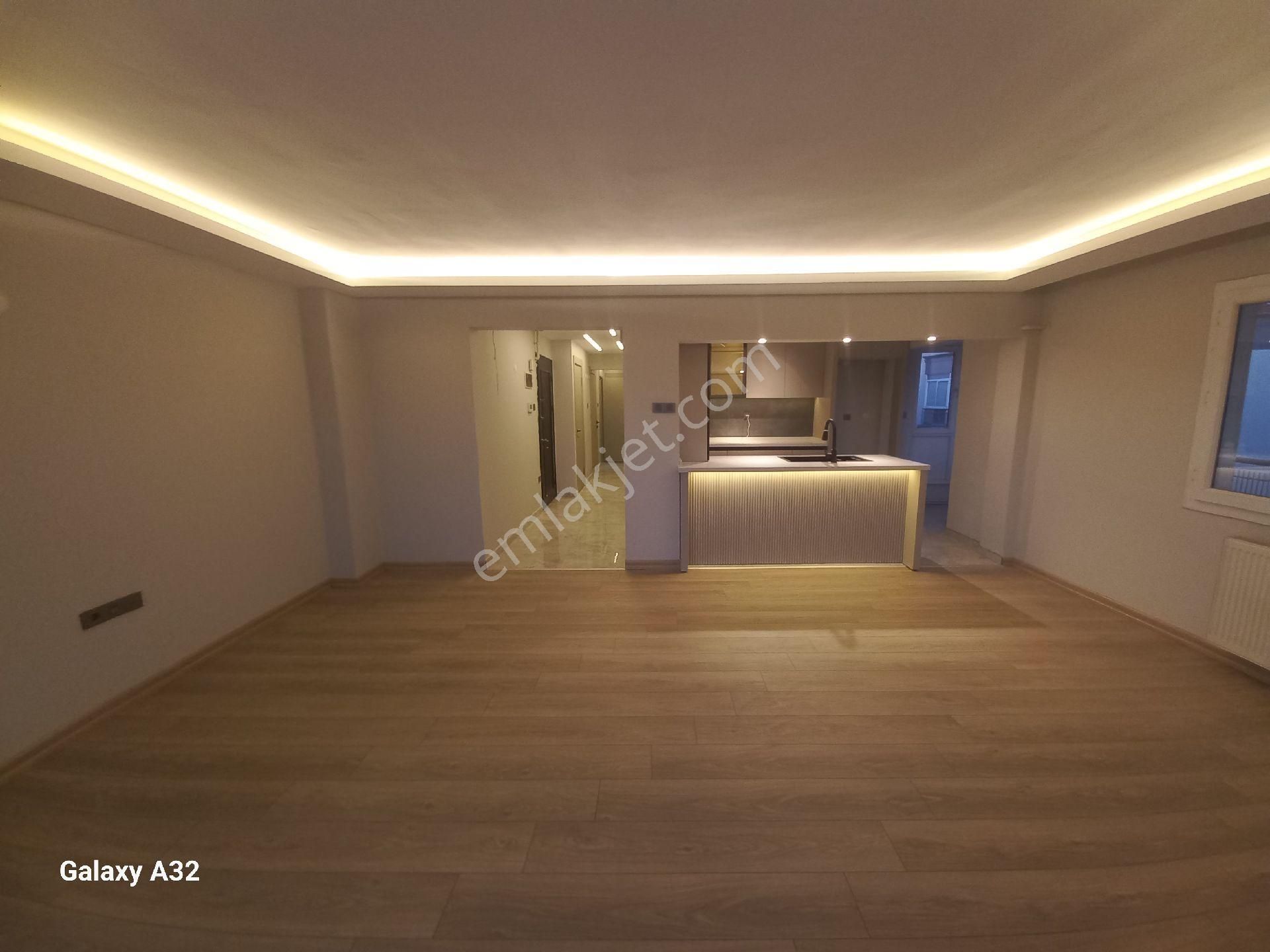 Karşıyaka Ordu Caddesi Üzerinde Satilik Full Tadilatlı Deniz Manzaralı 3+1 Daire - Görsel 13