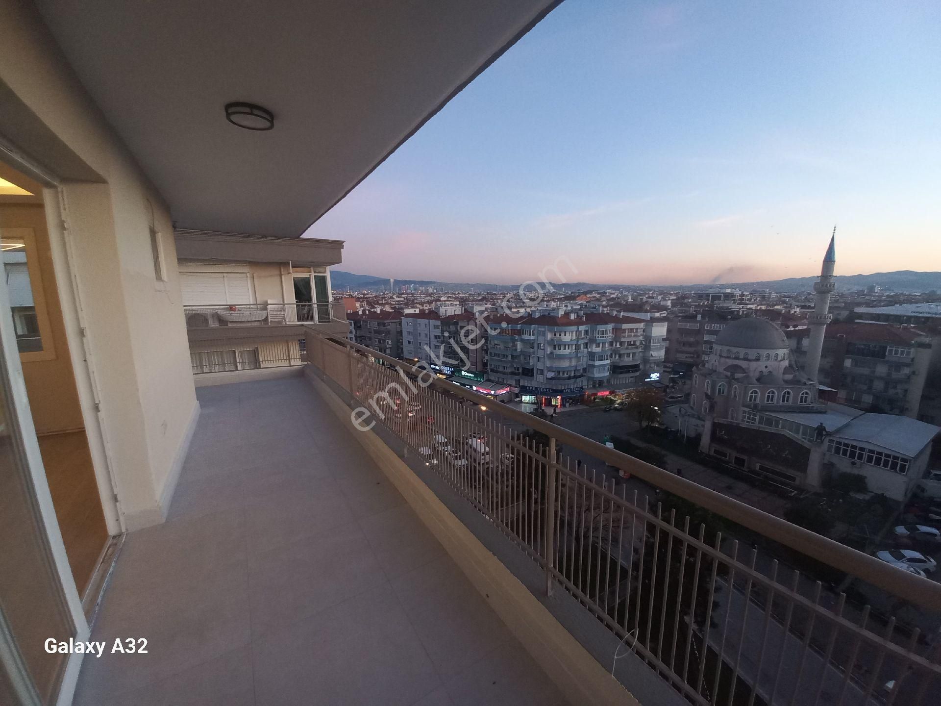 Karşıyaka Ordu Caddesi Üzerinde Satilik Full Tadilatlı Deniz Manzaralı 3+1 Daire - Görsel 7