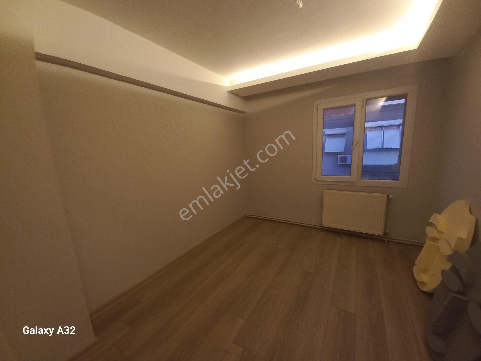 Karşıyaka Ordu Caddesi Üzerinde Satilik Full Tadilatlı Deniz Manzaralı 3+1 Daire - Görsel 23