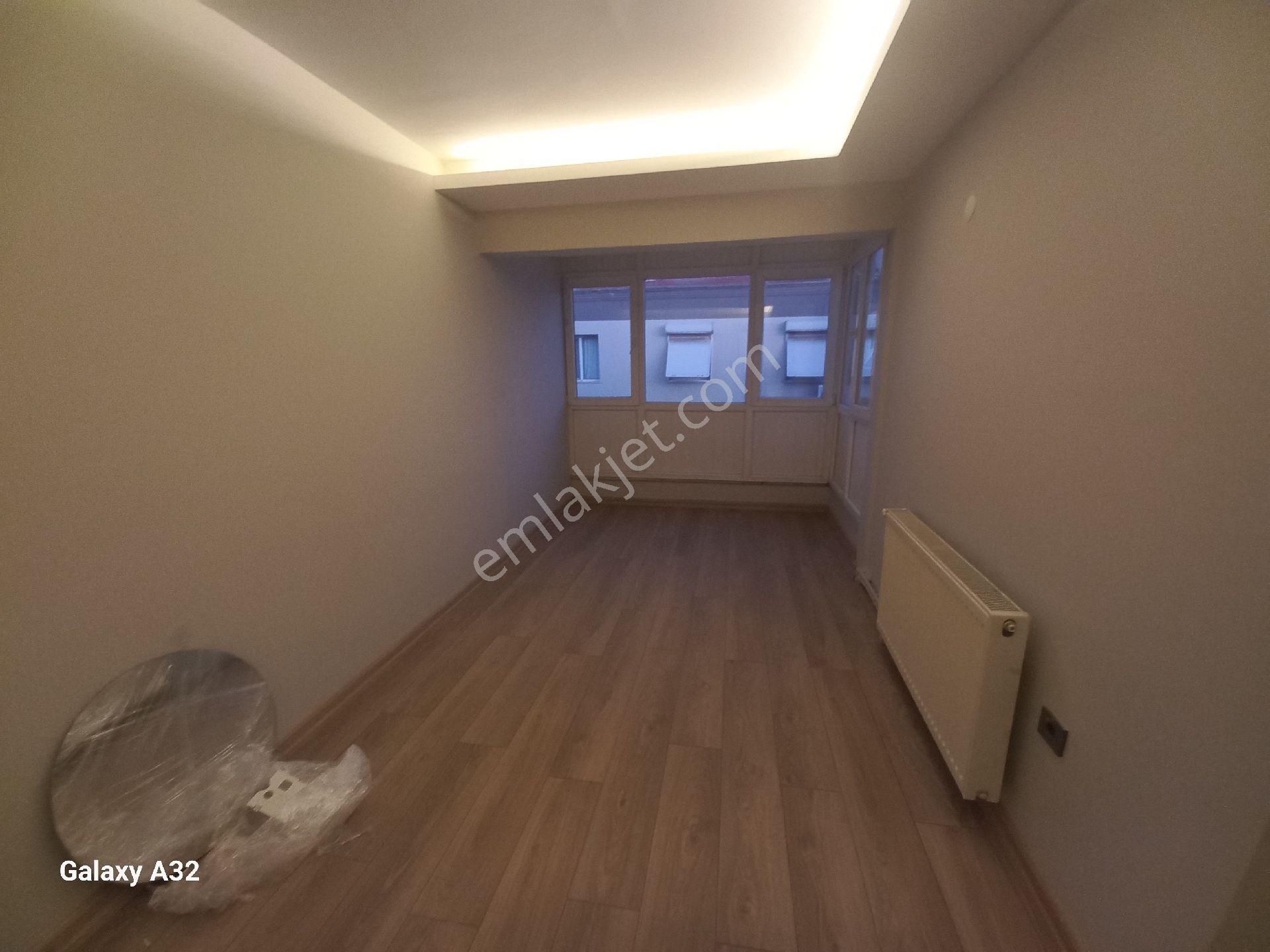 Karşıyaka Ordu Caddesi Üzerinde Satilik Full Tadilatlı Deniz Manzaralı 3+1 Daire - Görsel 24