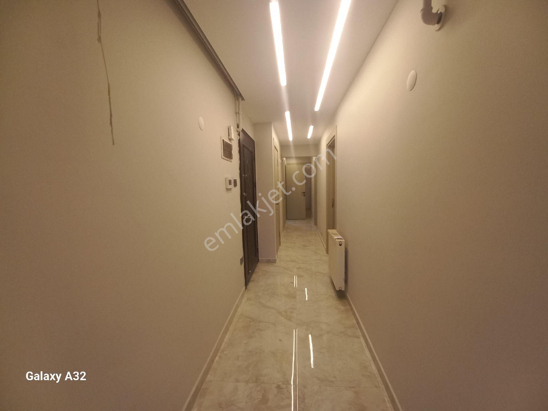 Karşıyaka Ordu Caddesi Üzerinde Satilik Full Tadilatlı Deniz Manzaralı 3+1 Daire - Görsel 16