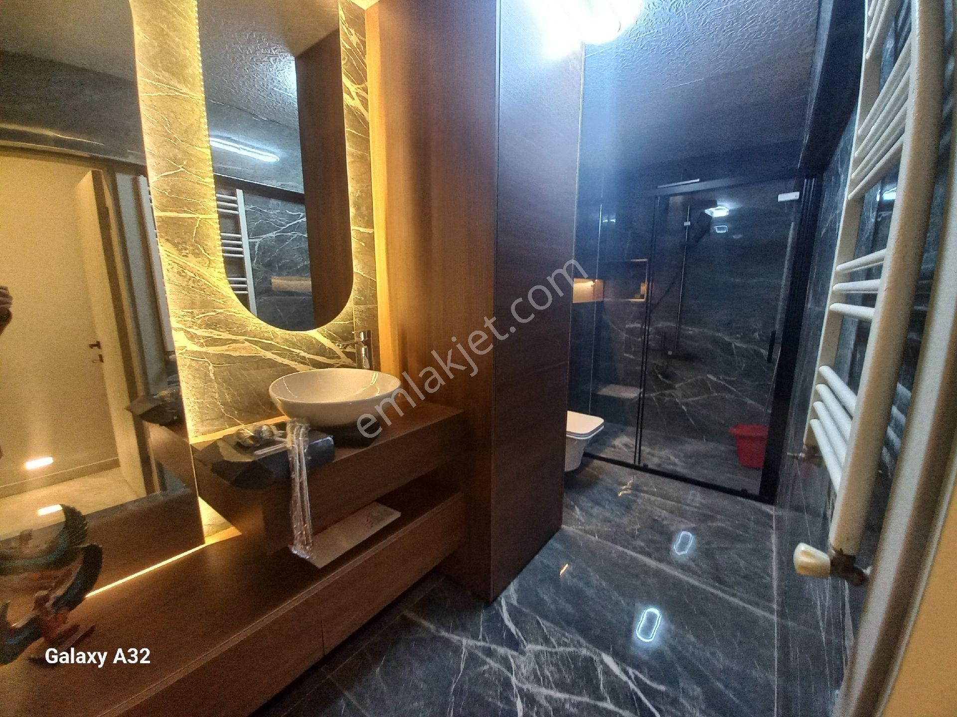 Karşıyaka Ordu Caddesi Üzerinde Satilik Full Tadilatlı Deniz Manzaralı 3+1 Daire - Görsel 19