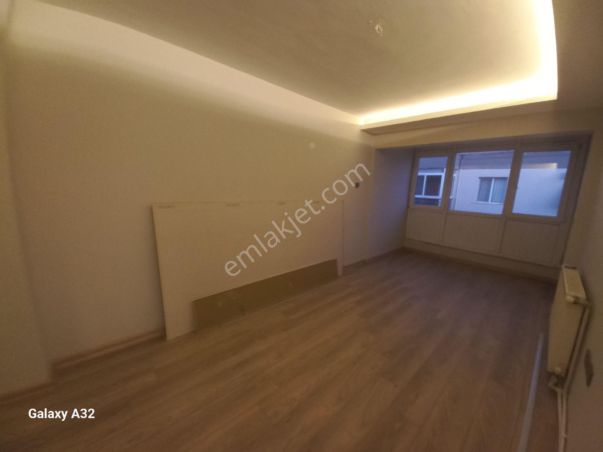 Karşıyaka Ordu Caddesi Üzerinde Satilik Full Tadilatlı Deniz Manzaralı 3+1 Daire - Görsel 20