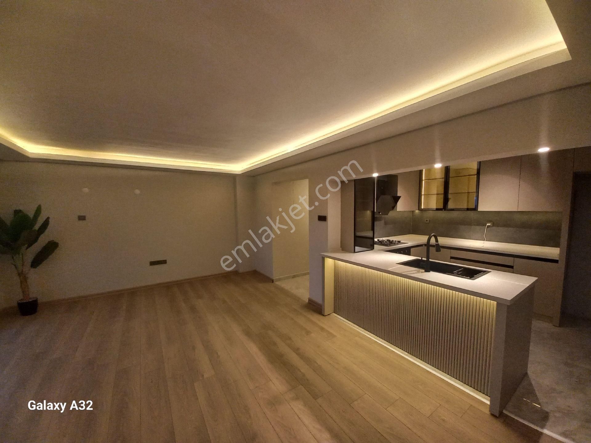 Karşıyaka Ordu Caddesi Üzerinde Satilik Full Tadilatlı Deniz Manzaralı 3+1 Daire - Görsel 26