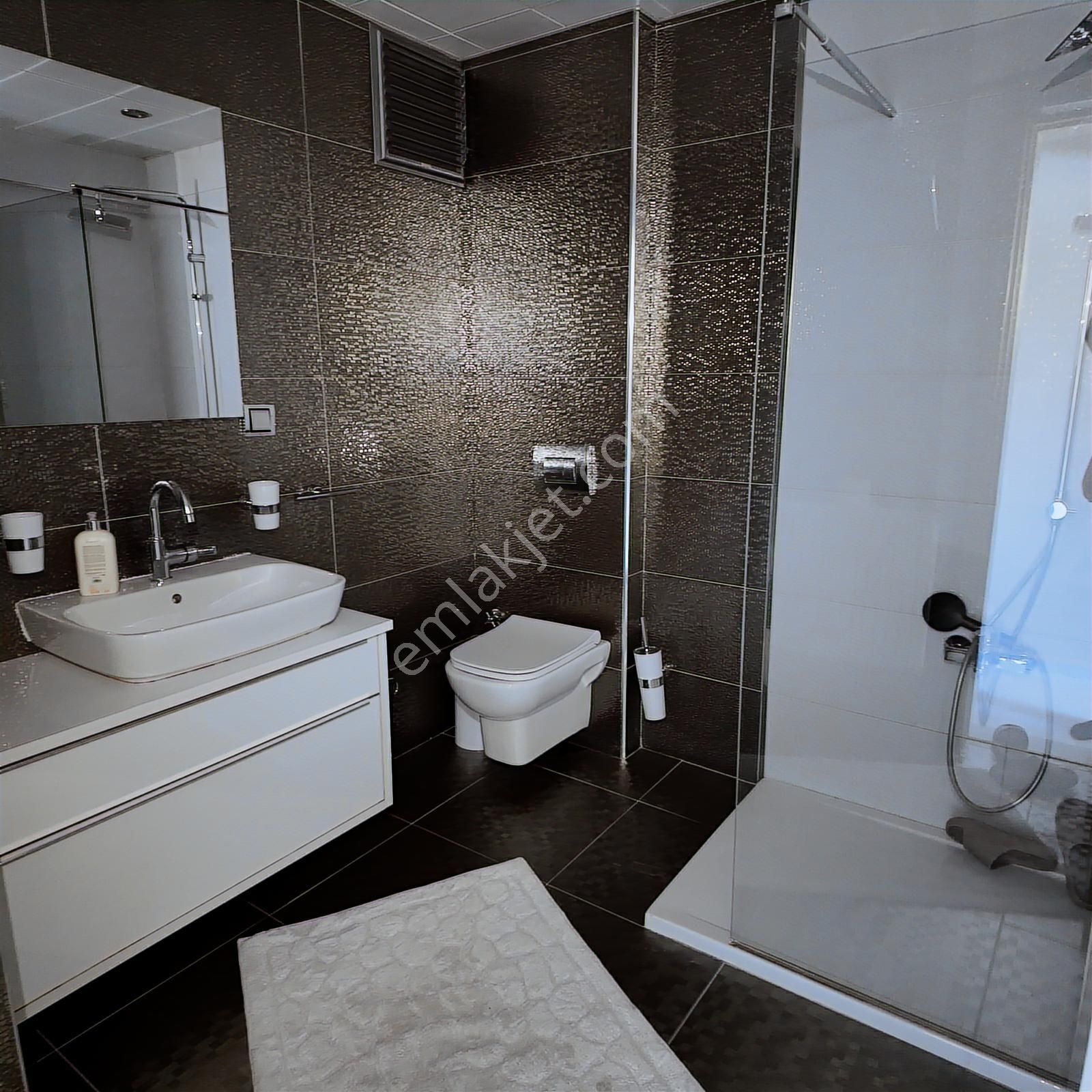 Ragıpbey Mahallesi Merkezde 150 M² Asansörlü 3+1 Eşyalı Satılık - Görsel 6