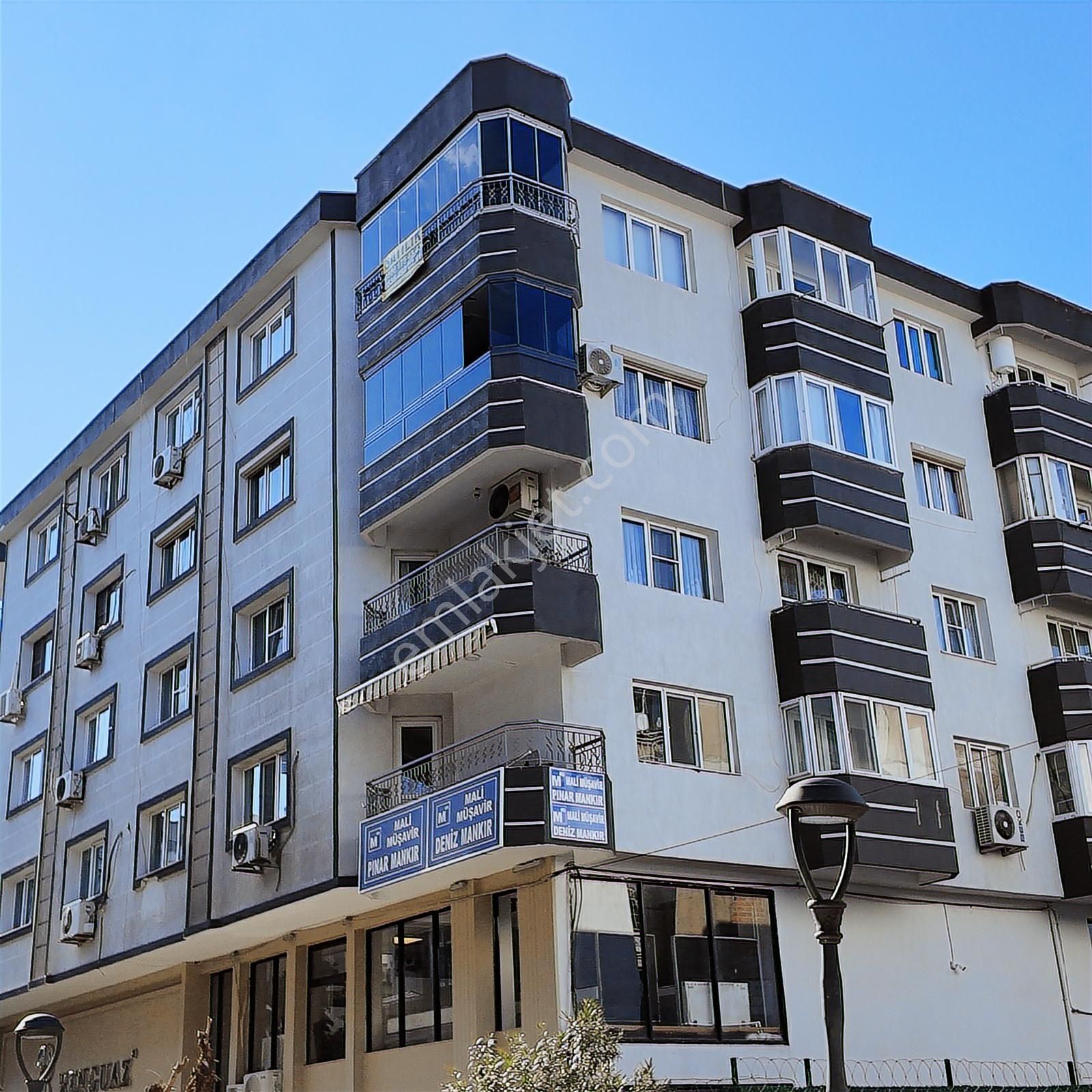Ragıpbey Mahallesi Merkezde 150 M² Asansörlü 3+1 Eşyalı Satılık - Görsel 11