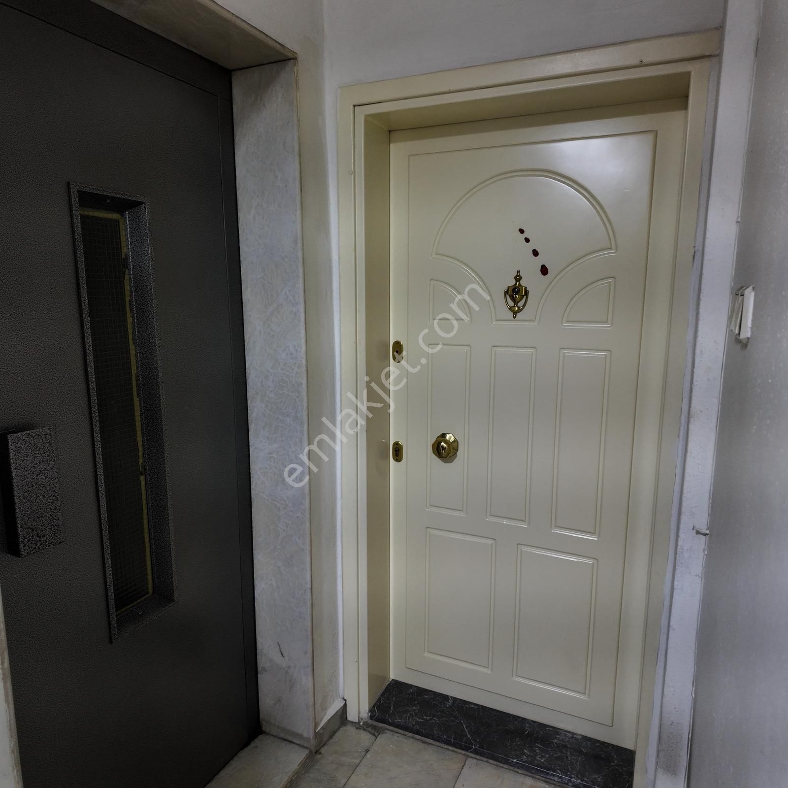 Ragıpbey Mahallesi Merkezde 150 M² Asansörlü 3+1 Eşyalı Satılık - Görsel 10