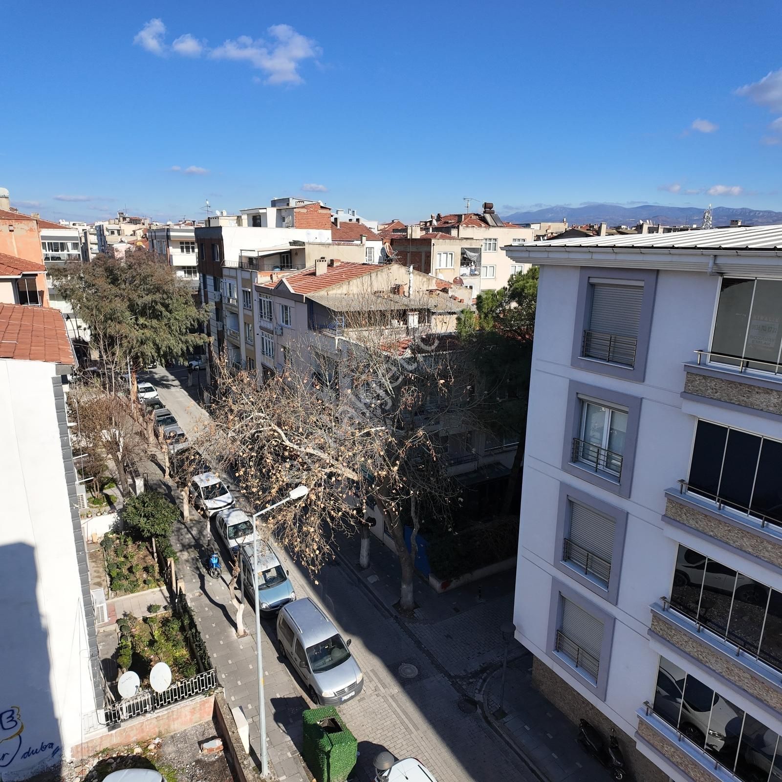 Ragıpbey Mahallesi Merkezde 150 M² Asansörlü 3+1 Eşyalı Satılık - Görsel 5