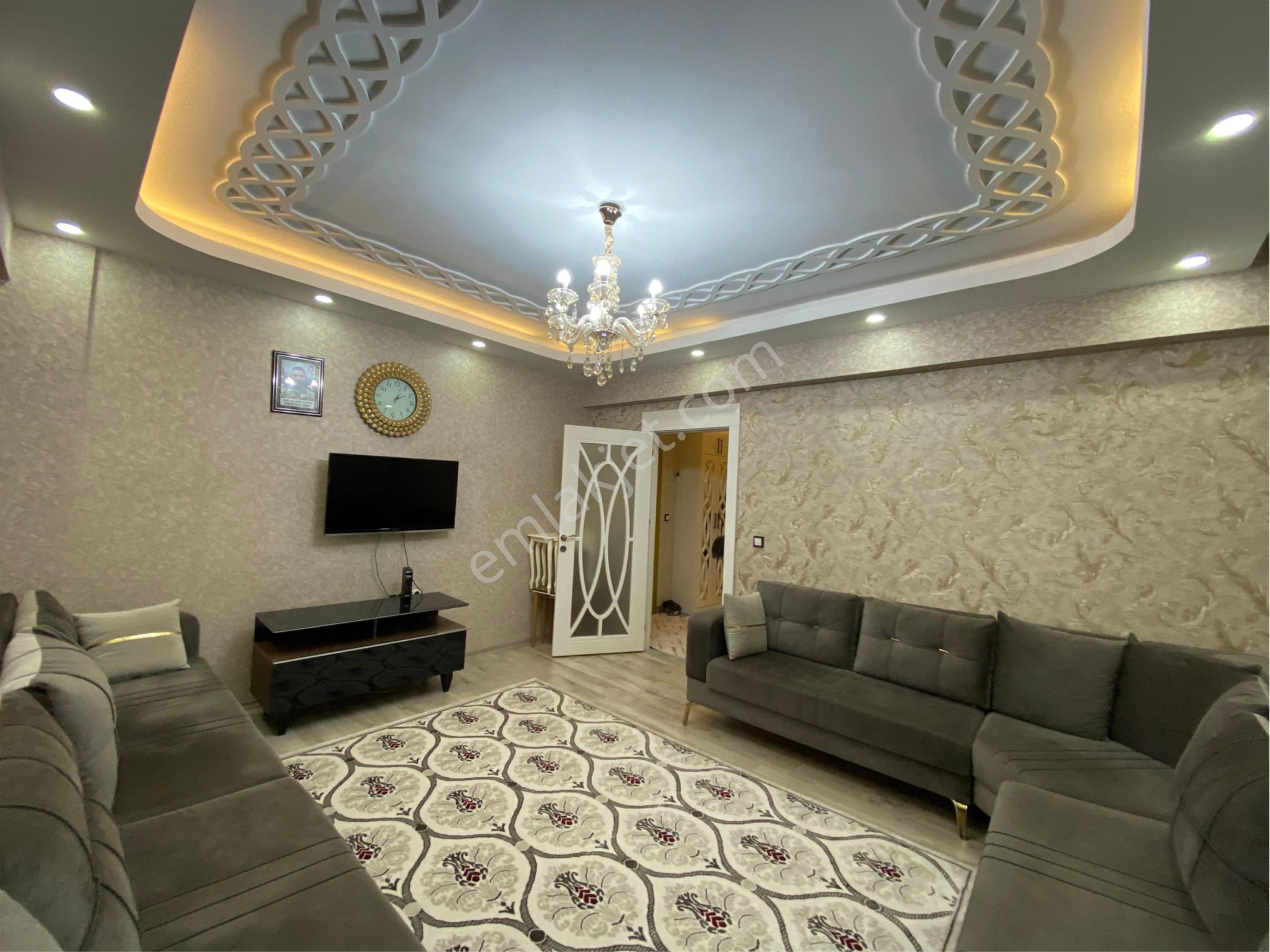 Nuray Gayrimenkulden Ertuğrulgazide Satılık Yüksek Giriş 2.5+1