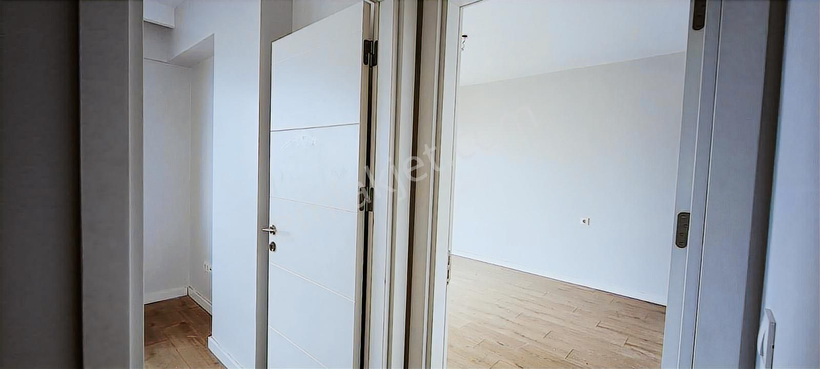 Eles Gayrimenkulden Kiralık Ebeveyn Banyolu En Üst Kat 2+1 Daire - Görsel 27