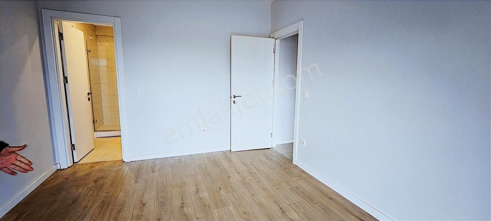 Eles Gayrimenkulden Kiralık Ebeveyn Banyolu En Üst Kat 2+1 Daire - Görsel 32