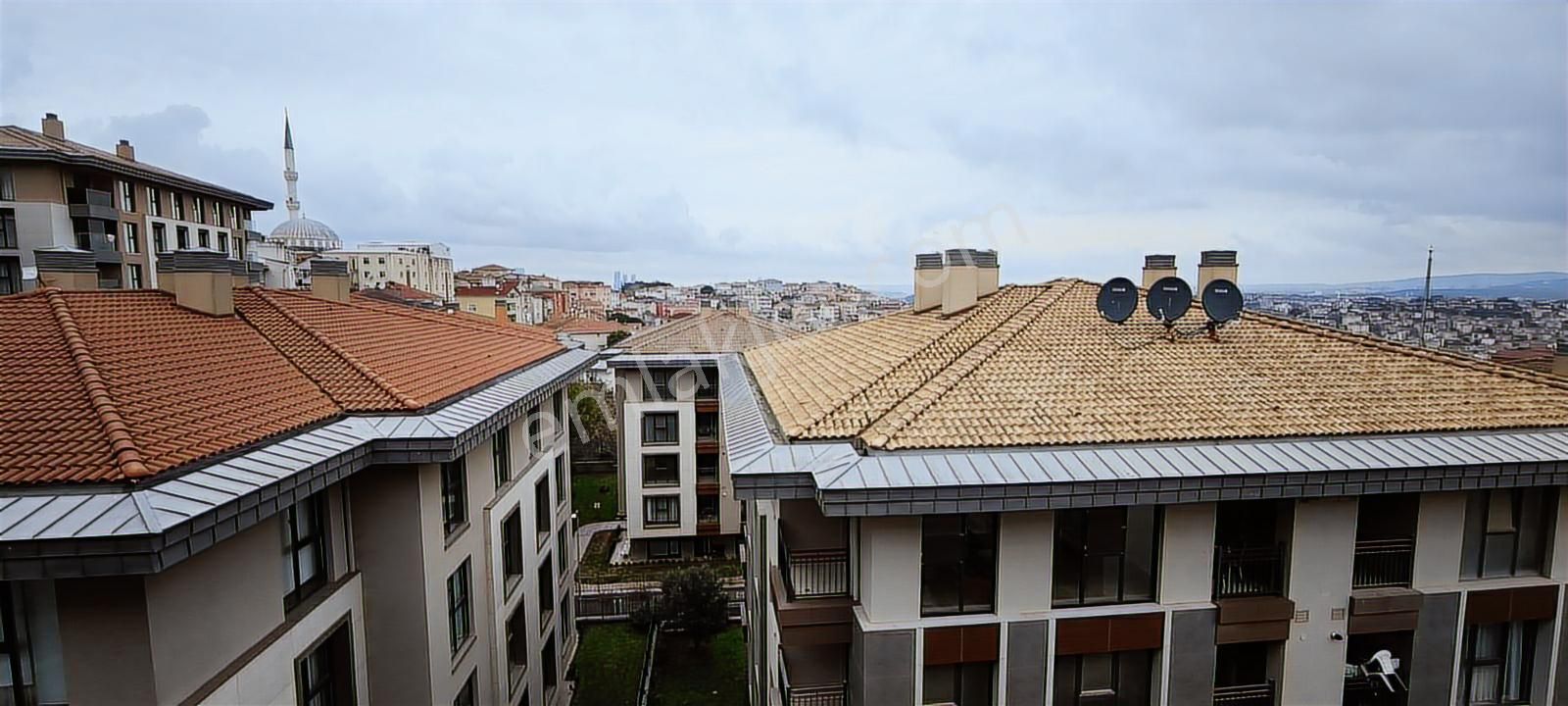 Eles Gayrimenkulden Kiralık Ebeveyn Banyolu En Üst Kat 2+1 Daire - Görsel 7