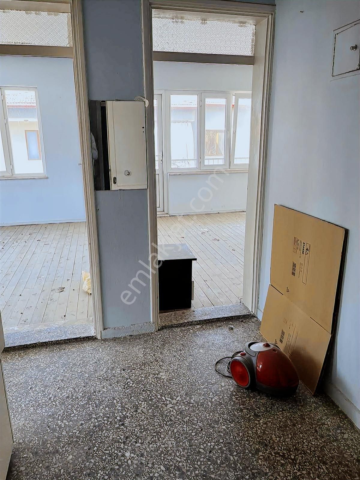 Kocabıyık Gayrimenkul'den Lozan Caddesi Köşe Parsel 3+1 Daire - Görsel 6