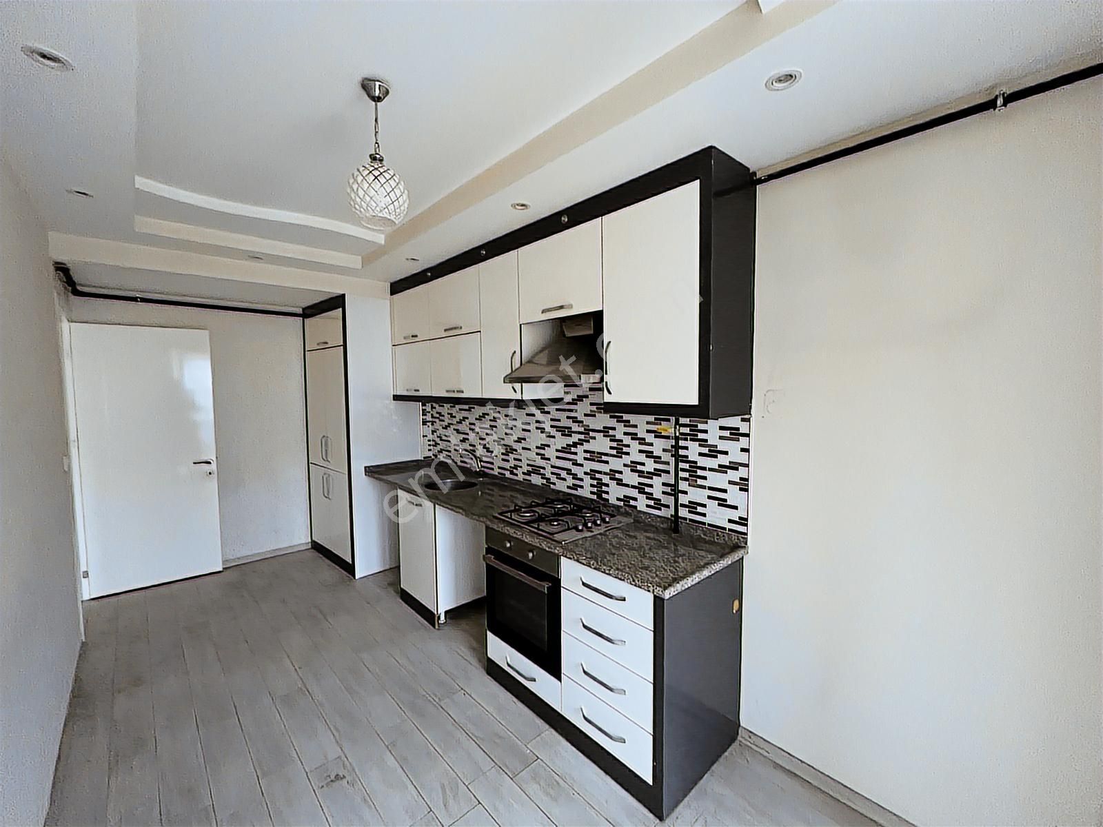 Karamanda Satılık Asansörlü 2+1 Arakat Daire