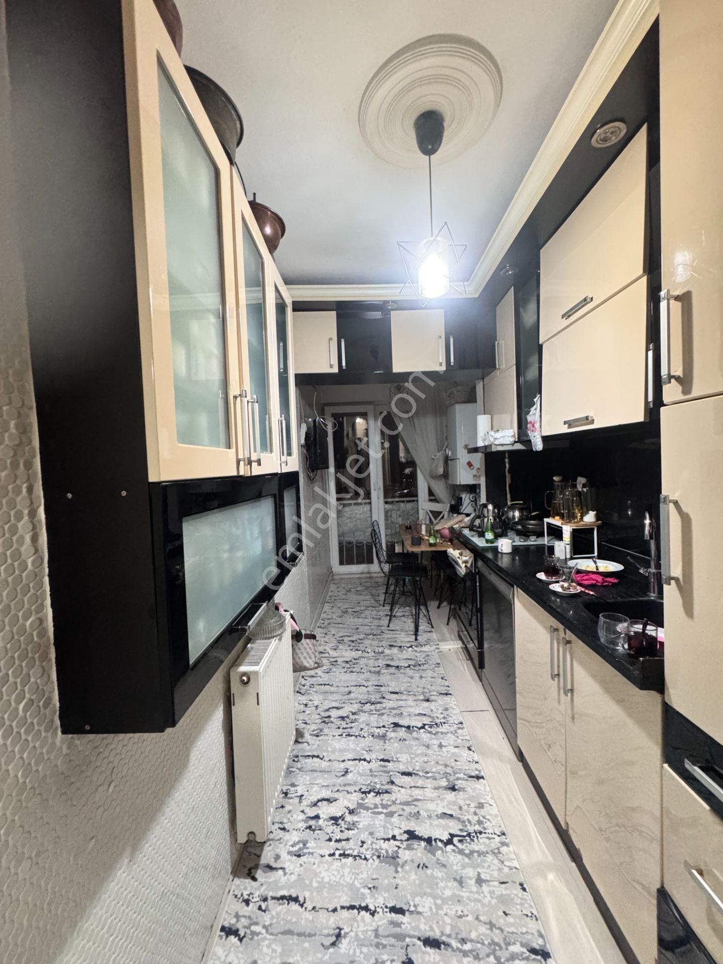 Next House'dan,bahçelievler Cumhuriyet Mah. Ulaşımı Kolay Daire - Görsel 9