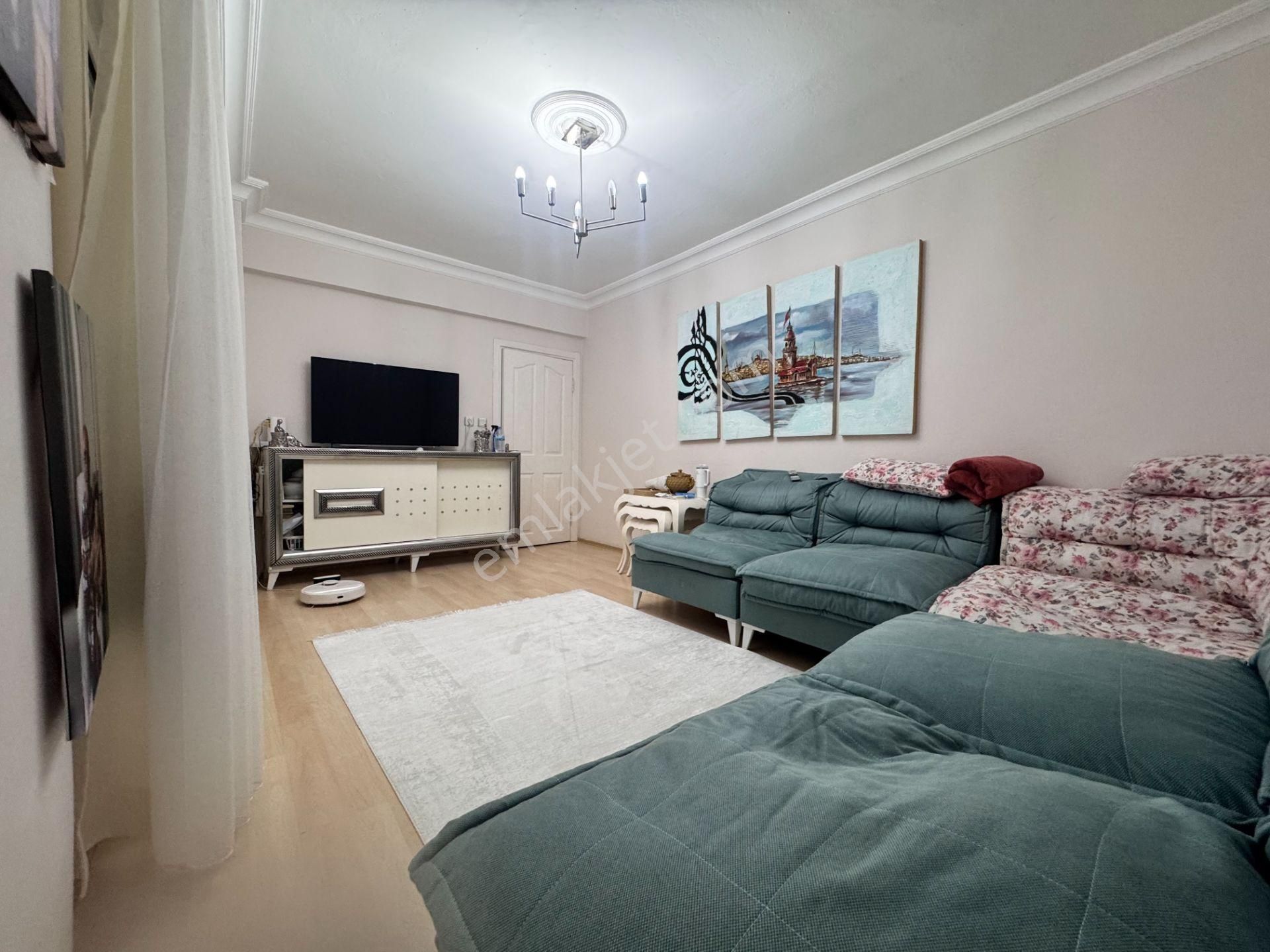 Next House'dan,bahçelievler Cumhuriyet Mah. Ulaşımı Kolay Daire - Görsel 2