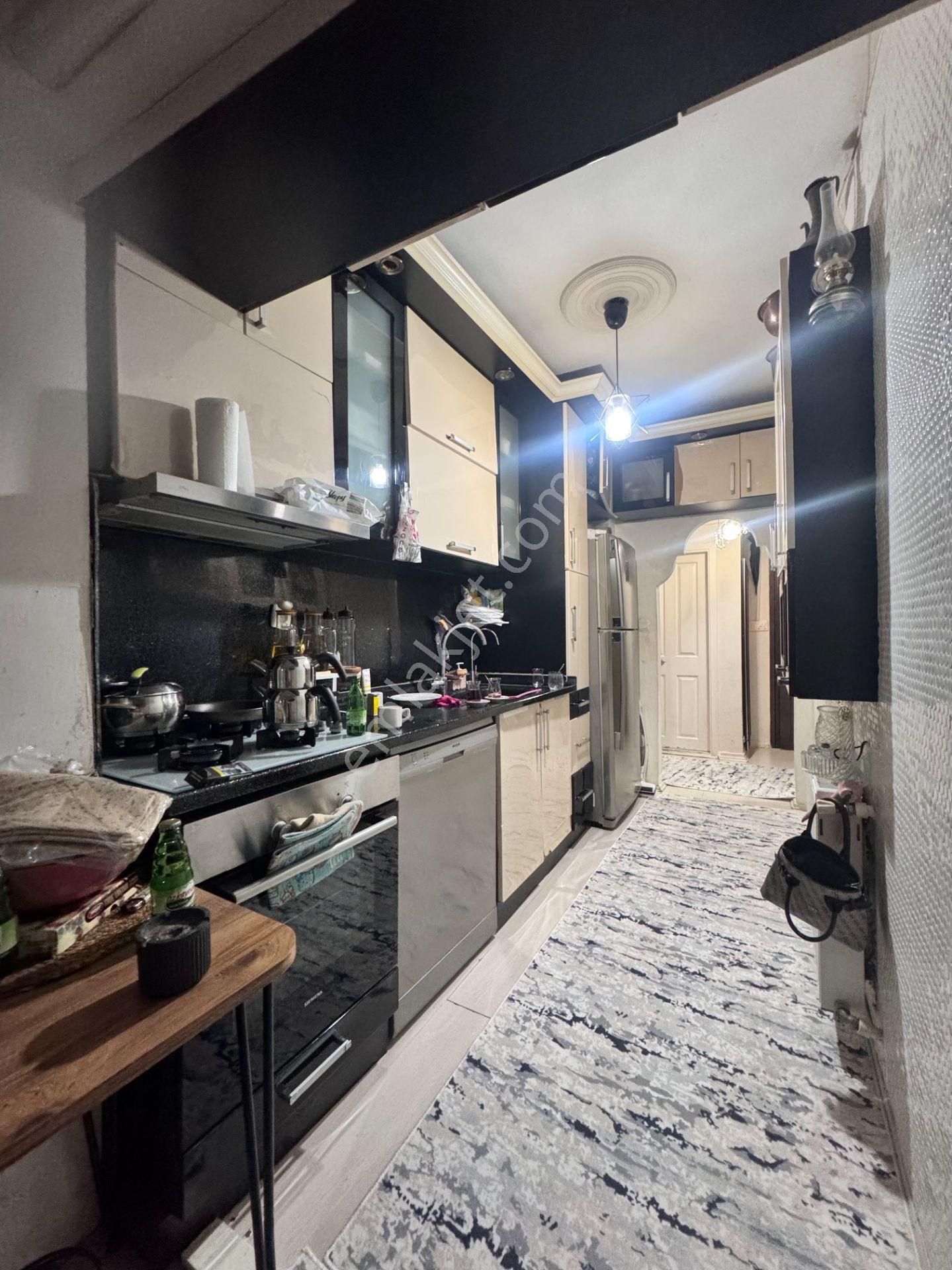 Next House'dan,bahçelievler Cumhuriyet Mah. Ulaşımı Kolay Daire - Görsel 12