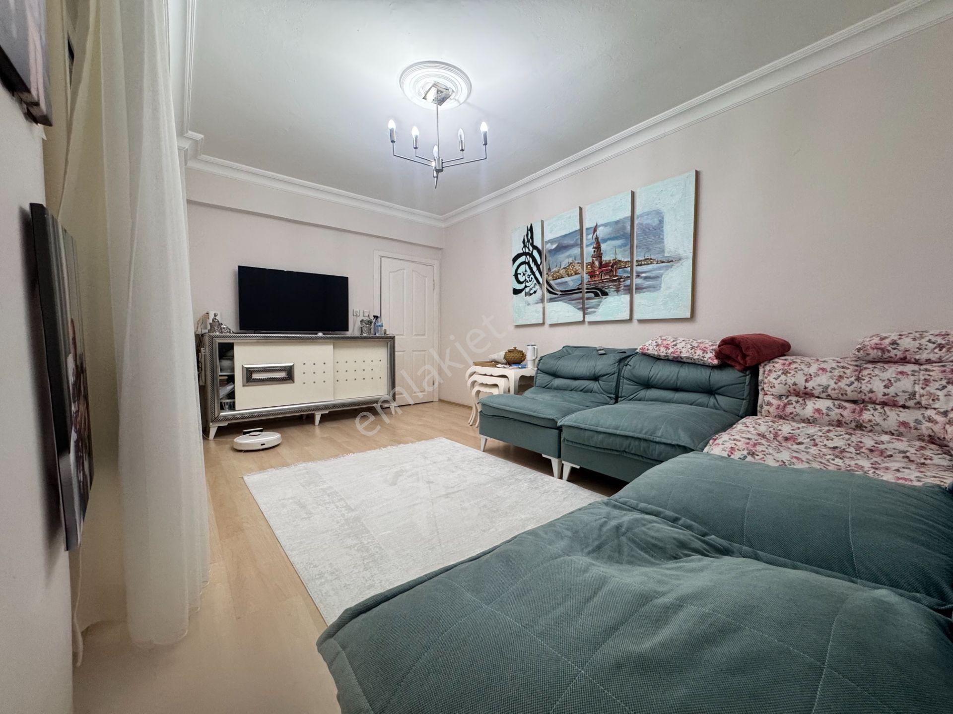 Next House'dan,bahçelievler Cumhuriyet Mah. Ulaşımı Kolay Daire - Görsel 3