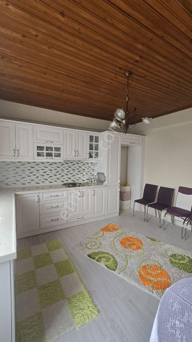 Akçabaat Derecik'te 6 Dönüm Arsa İçinde Müstakil Ev - Görsel 13