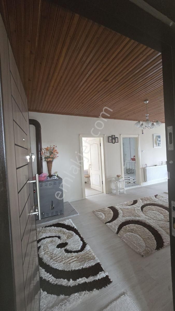 Akçabaat Derecik'te 6 Dönüm Arsa İçinde Müstakil Ev - Görsel 16