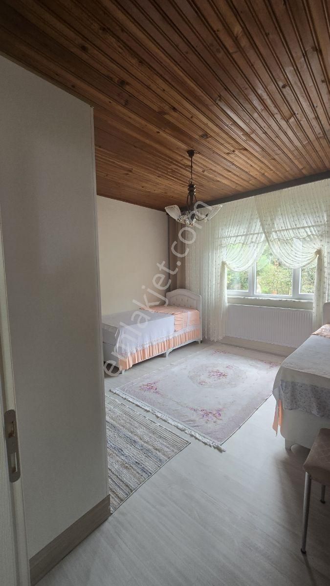 Akçabaat Derecik'te 6 Dönüm Arsa İçinde Müstakil Ev - Görsel 3