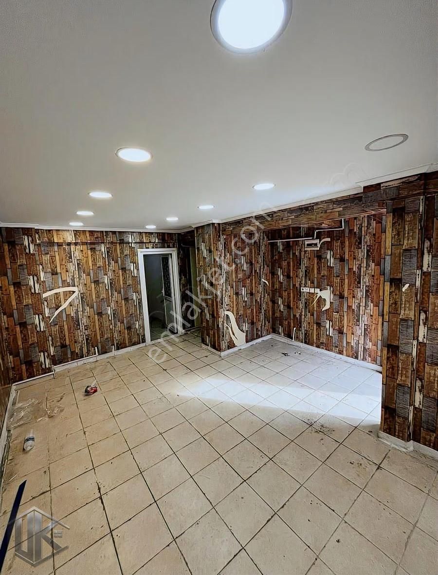 Uğur Gayrimenkulden Gazi Mahallesinde Kiralık Dükkan