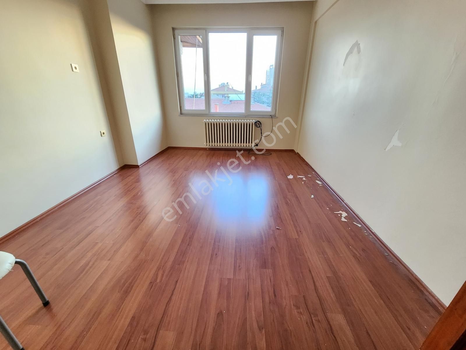 Anka'dan Üsküdar Bulgurlu- Libadiye Caddesinde 40m2 Salonlu 3+1 - Görsel 14