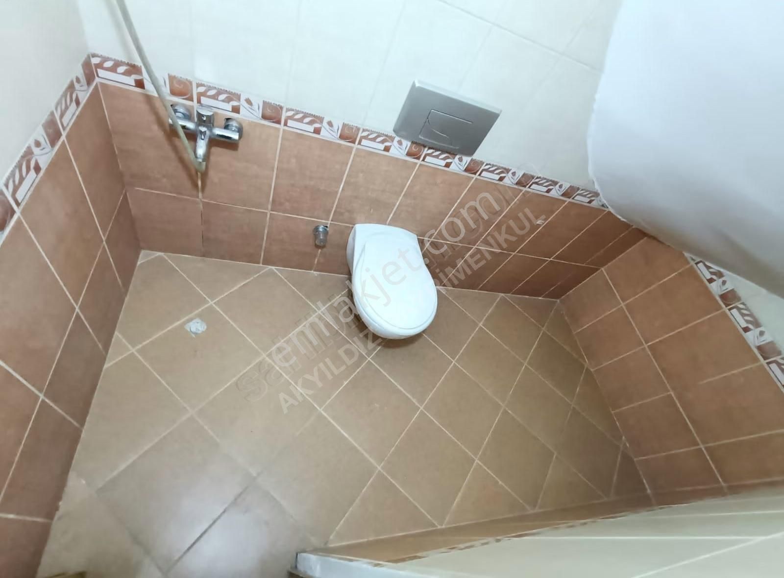 Şişli Merkezde Eşyalı Faturalar Dahil Kiralık Büyük 1+0 Daire!.. - Görsel 24