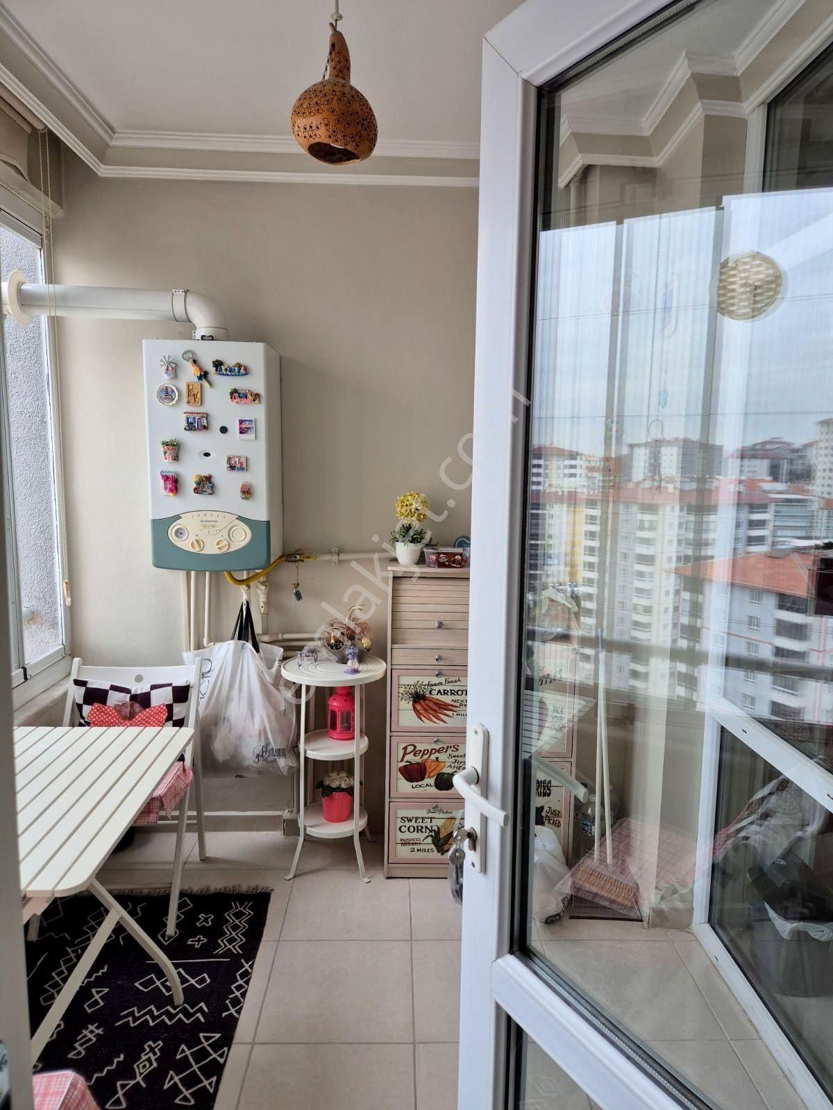 Emre Emlak'tan Ahimesut'da Arakat Asansörlü Site İçi Satılık 3+1 Daire - Görsel 2