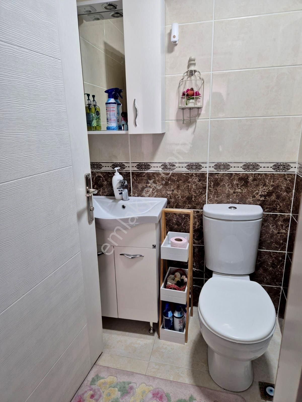 Emre Emlak'tan Ahimesut'da Arakat Asansörlü Site İçi Satılık 3+1 Daire - Görsel 5