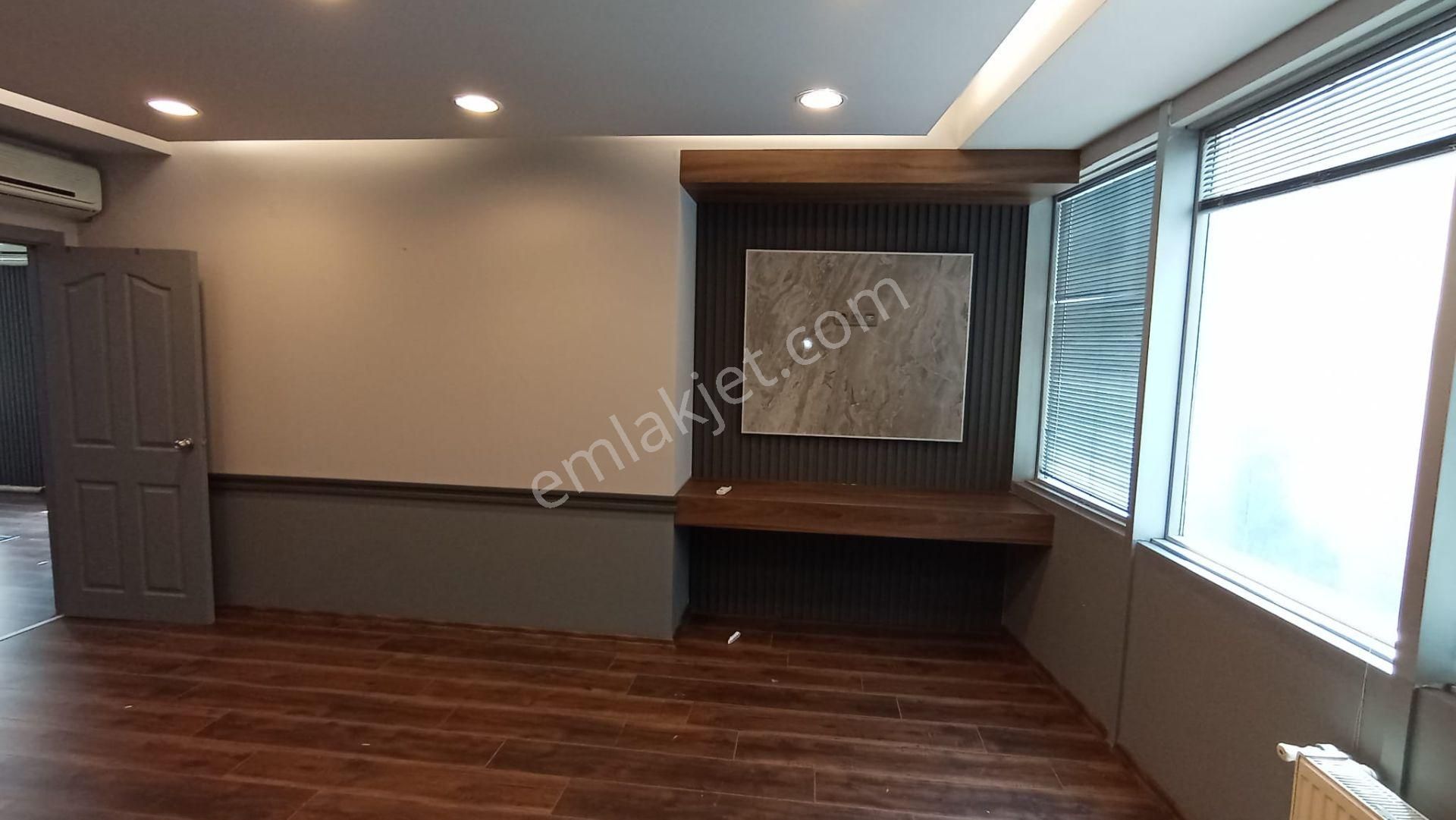 Kavacık Merkezde Kiralık Arakat 3+1 Ofis Büro - Görsel 11