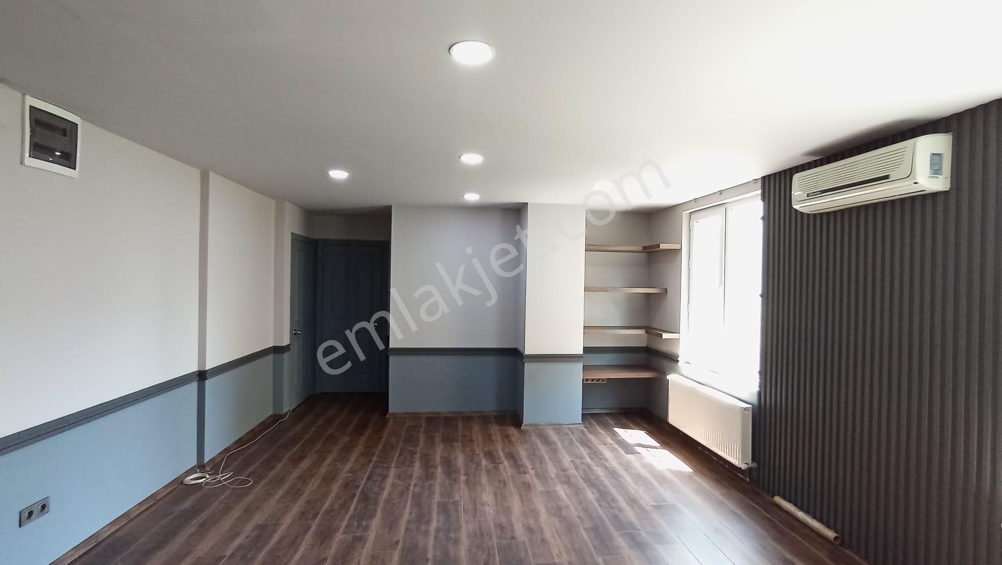 Kavacık Merkezde Kiralık Arakat 3+1 Ofis Büro - Görsel 2