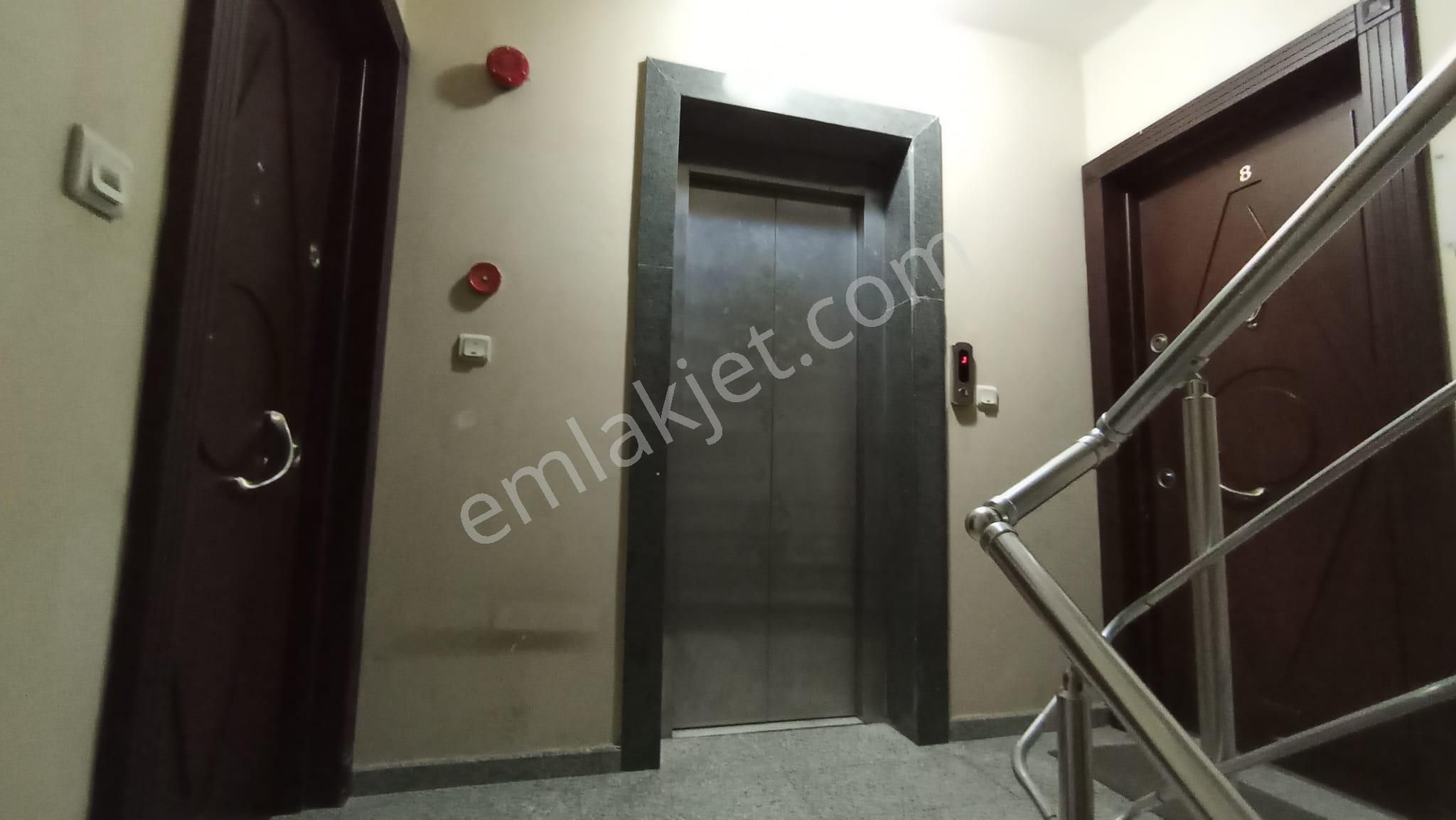 Kavacık Merkezde Kiralık Arakat 3+1 Ofis Büro - Görsel 21