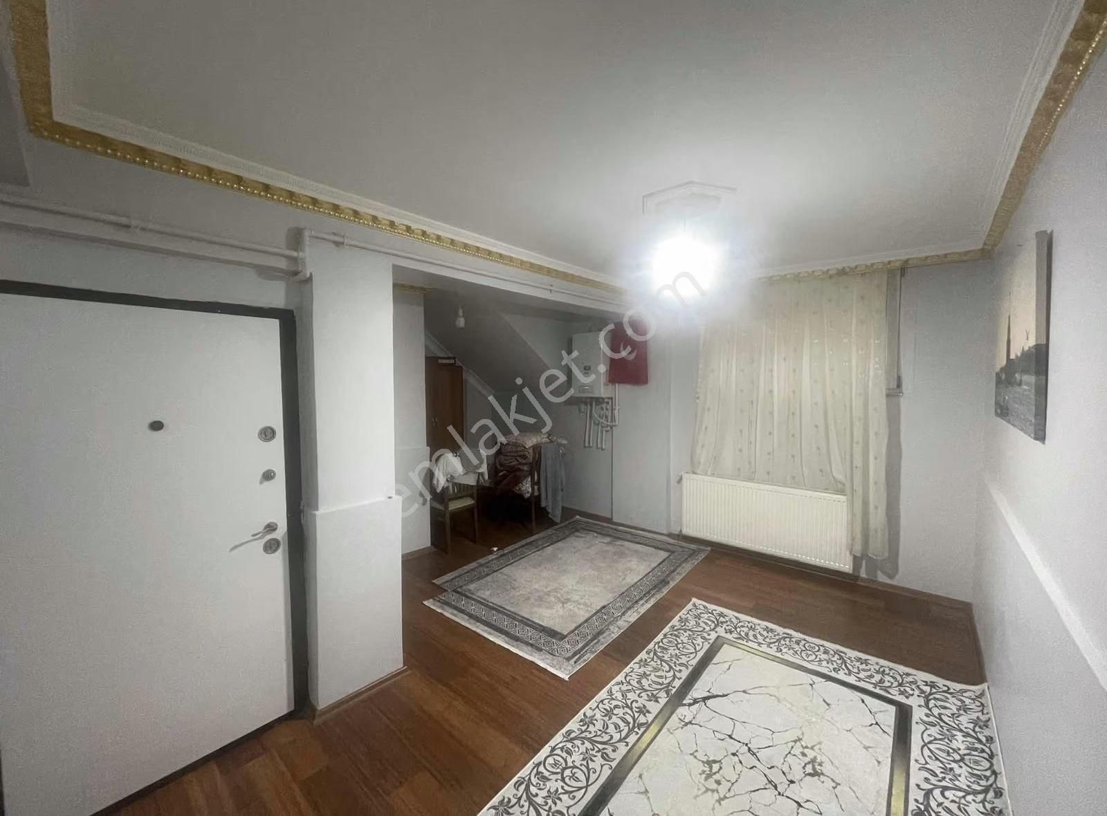 Bayrampaşa Orta Mahalle' De Yeni Bina' Da 1+1 Satılık Daire !