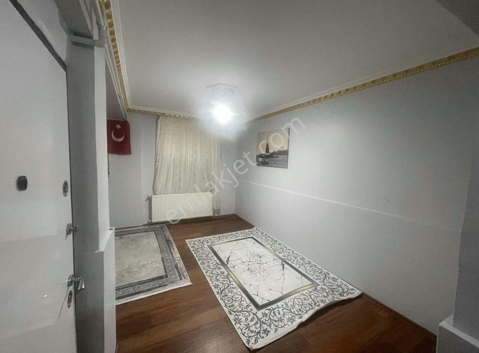 Bayrampaşa Orta Mahalle' De Yeni Bina' Da 1+1 Satılık Daire ! - Görsel 2