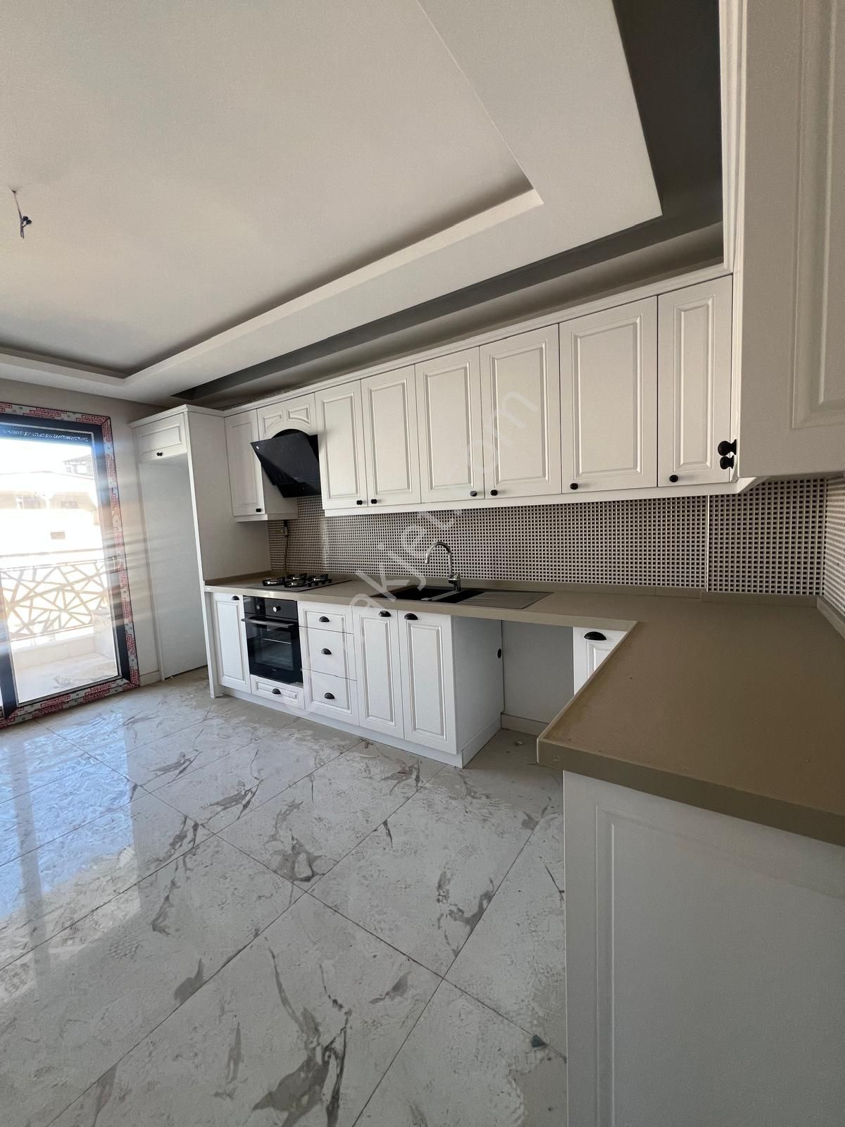 Yiğitler Mahallesinde 1.sınıf Malzeme İle İnşa Edilmiş 3+1