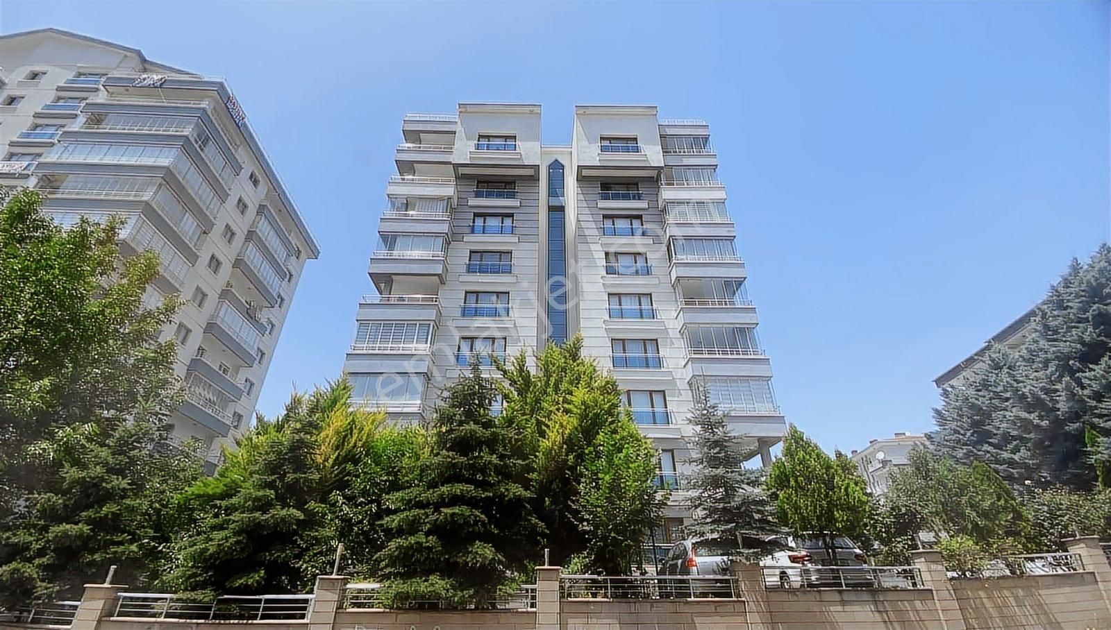 Mercanlardan Demetevler'de 6+1 Satılık Dublex Daire